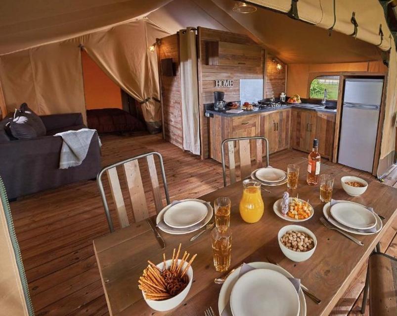 Camping du Garlaban Aubagne Bagian luar foto